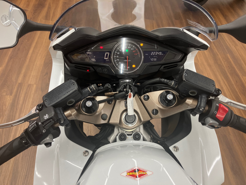 Honda VFR800F — фото 3