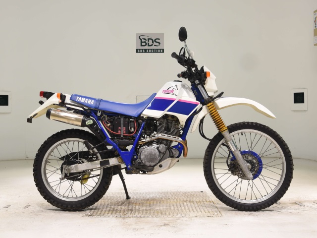 Yamaha SEROW XT225