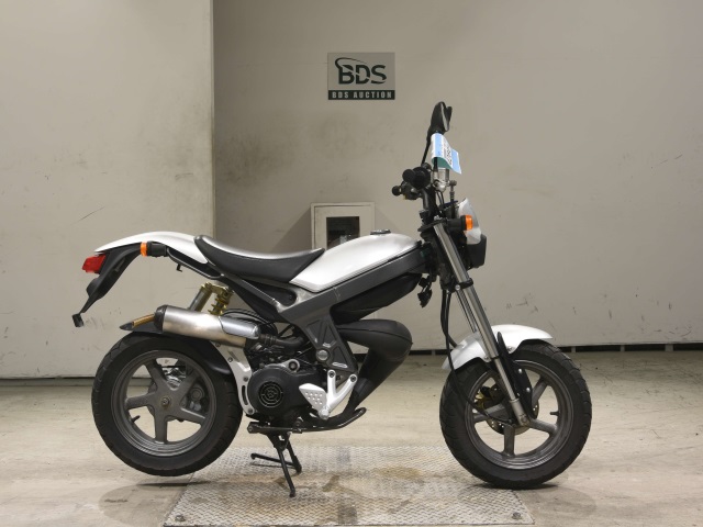 Suzuki TR50S
