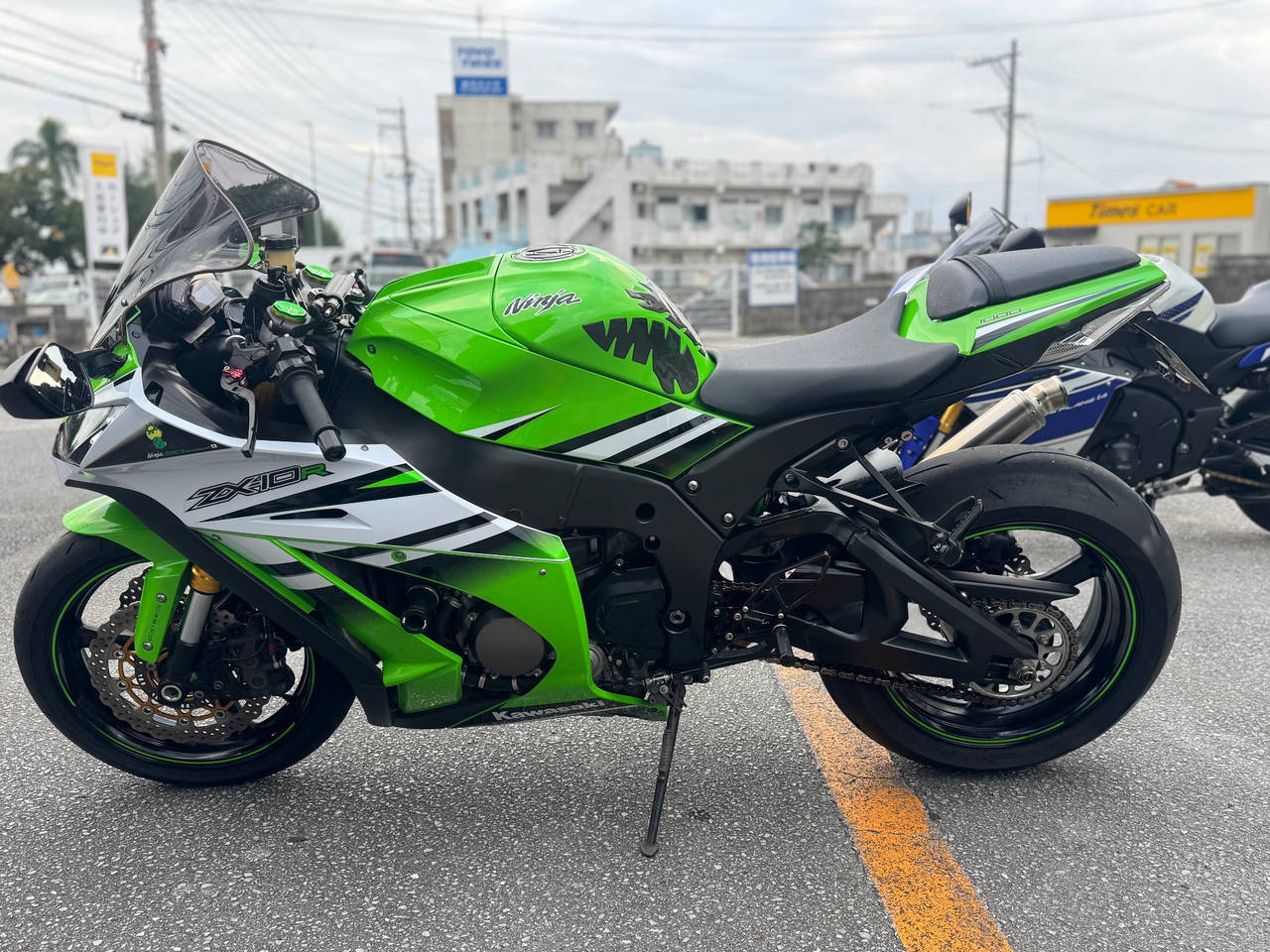 カドレア 2038] Kawasaki NINJA ZX-10R - JKAZXT00JKA025424