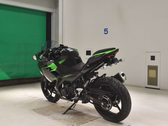 Kawasaki NINJA400 — фото 6