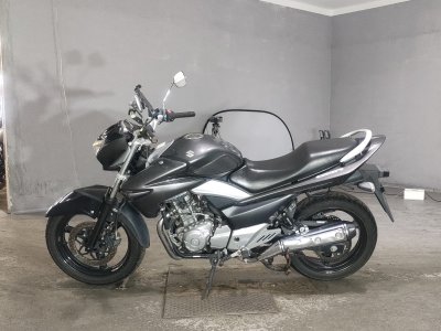 Suzuki GSR250 — фото 2