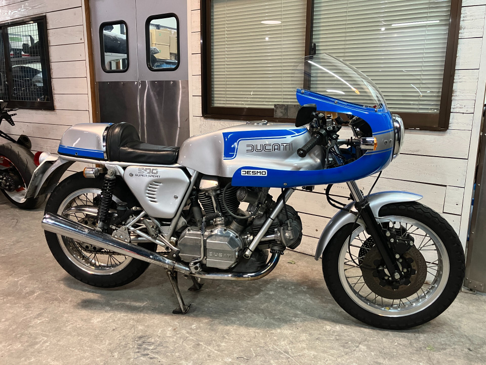 Ducati 900SS