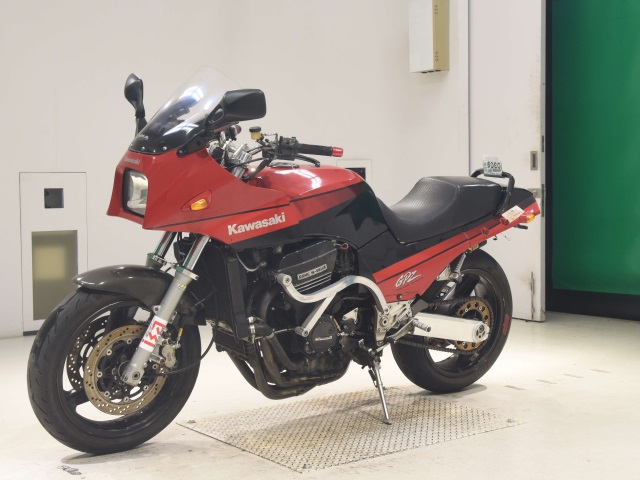 Kawasaki GPZ900R — фото 4