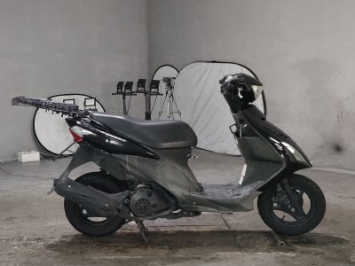 Suzuki V125S