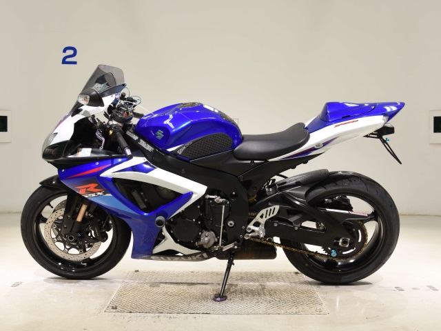 Suzuki GSX-R750 — фото 2