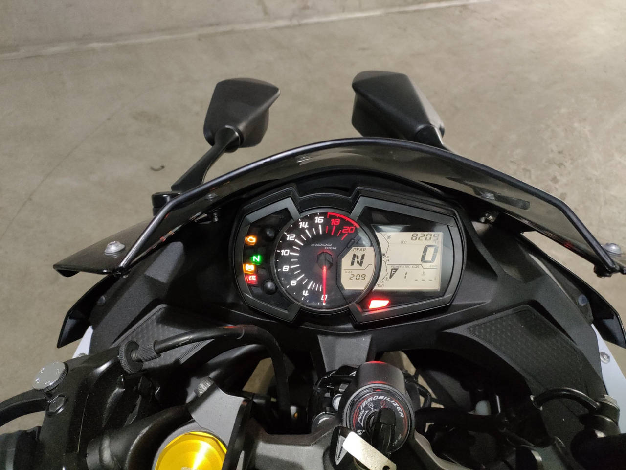 8453] Kawasaki NINJA ZX-25R - ZX250E-A03292