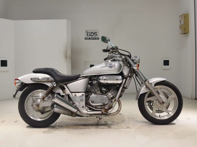 Honda MAGNA250