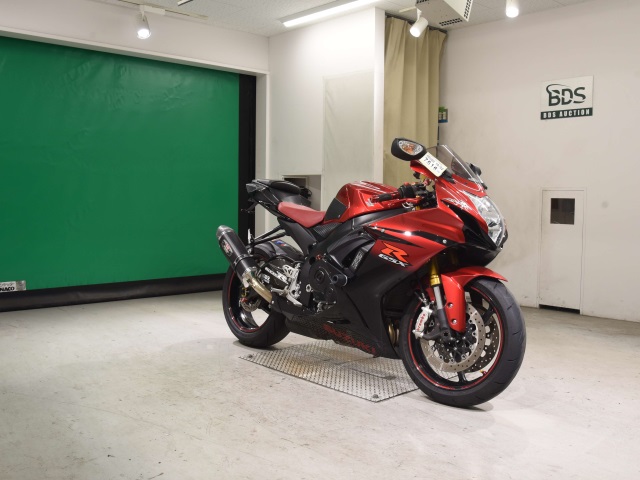 Suzuki GSX-R750 — фото 3