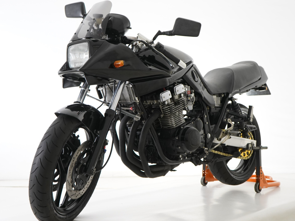 Suzuki GSX750S KATANA — фото 7