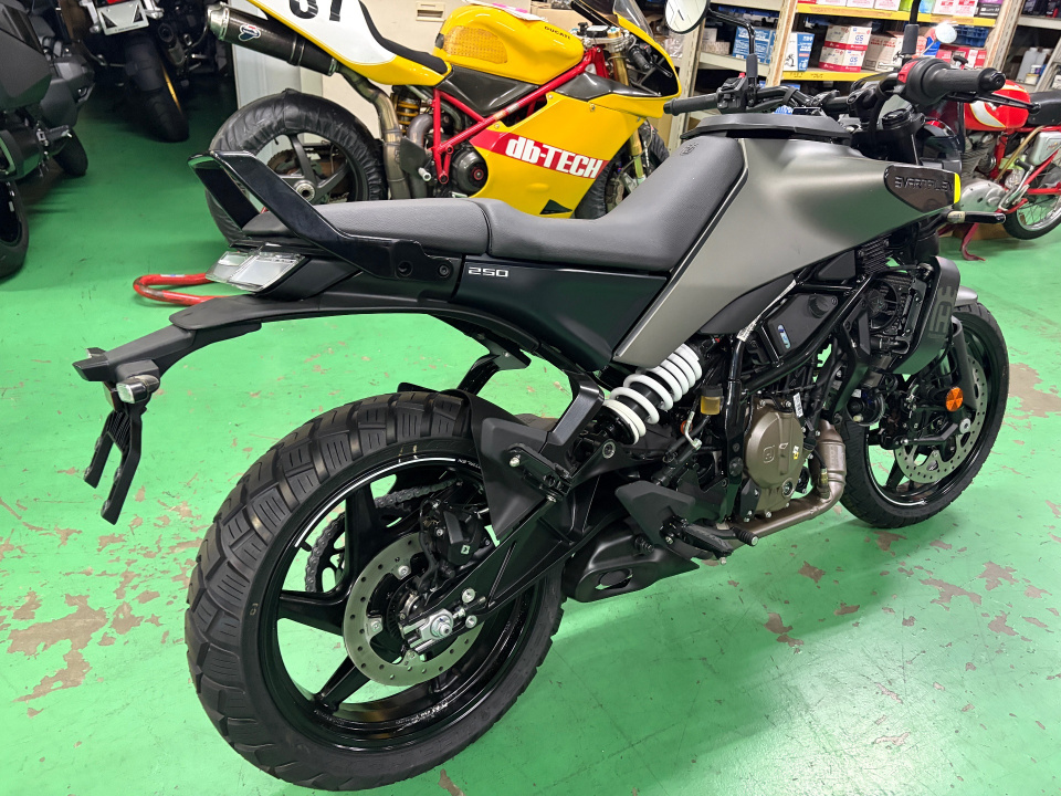 Husqvarna BLACK ARROW 250 — фото 9