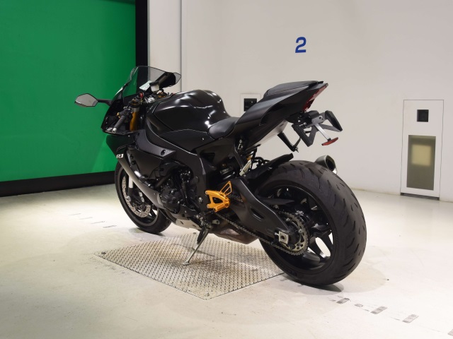 Yamaha YZF-R1 — фото 6