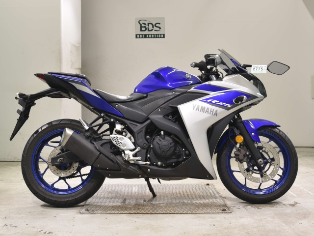 [2775] Yamaha YZF-R25 - RG10J-004594