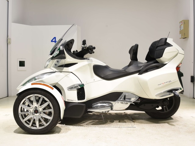 [0396] Can-Am SPIDER RT - 2BXNBDD12HV003257
