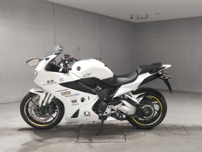 Honda VFR800F — фото 2