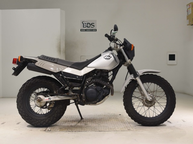 Yamaha TW200