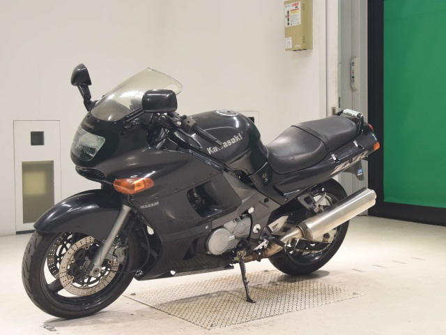 Kawasaki ZZ-R400 — фото 4
