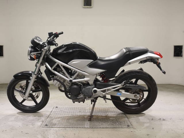 Honda VTR250 — фото 2