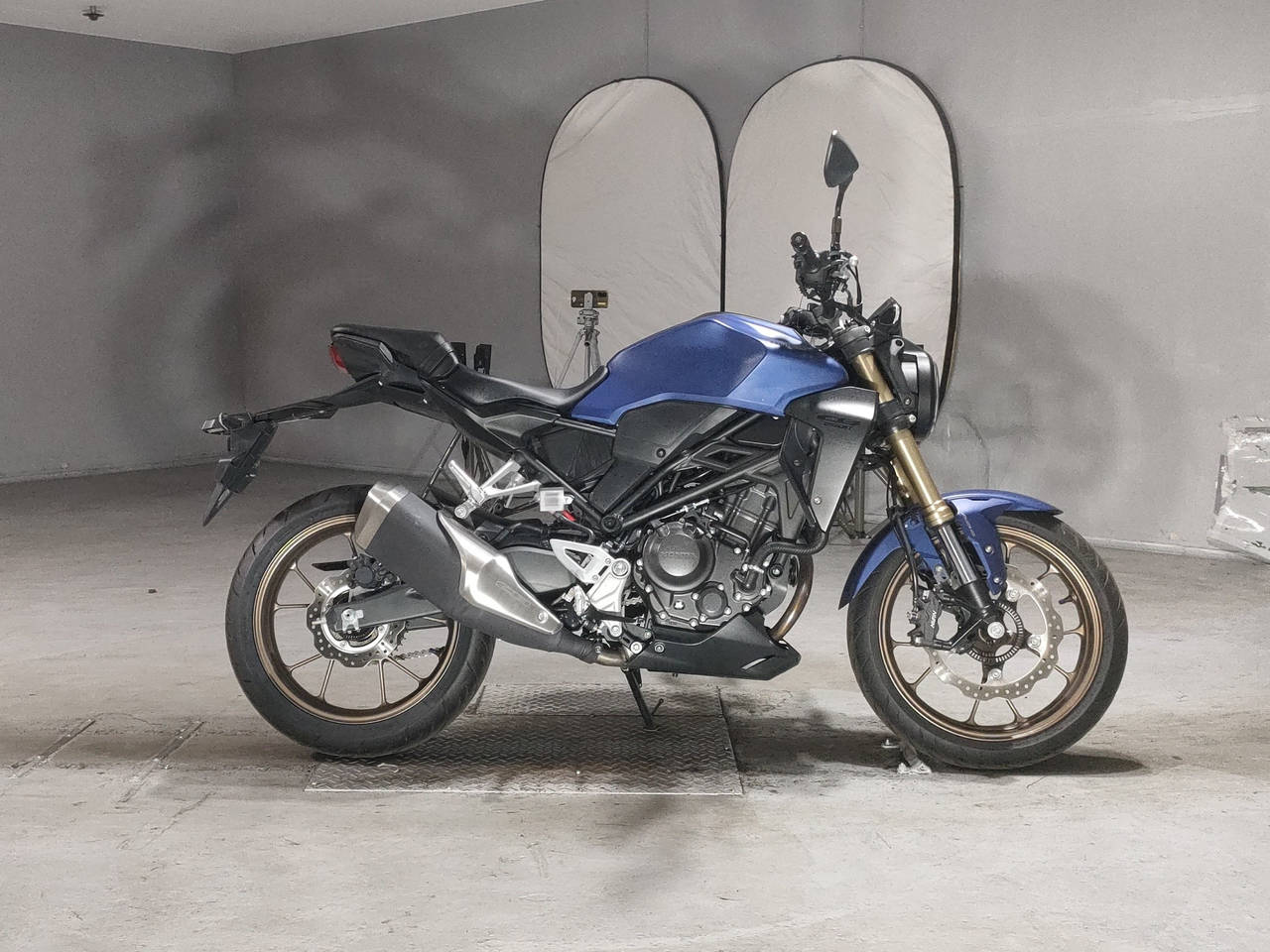Honda CB250R