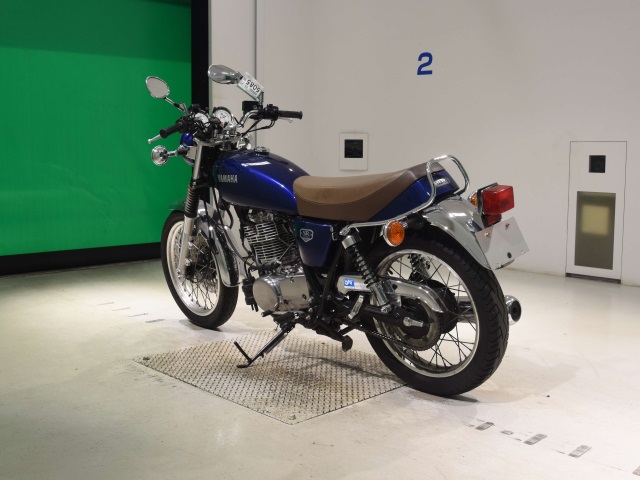 Yamaha SR400 — фото 6