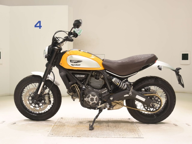 Ducati SCRAMBLER 803 CLASSIC — фото 2
