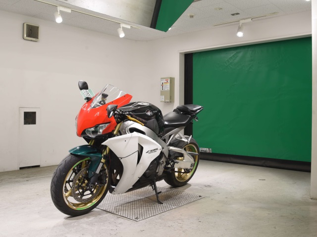 Honda CBR1000RR — фото 4