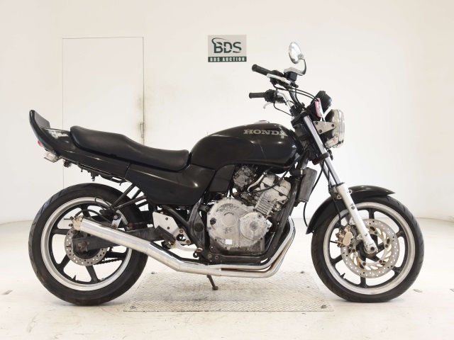 7789] Honda JADE CB250 - MC23-1100253