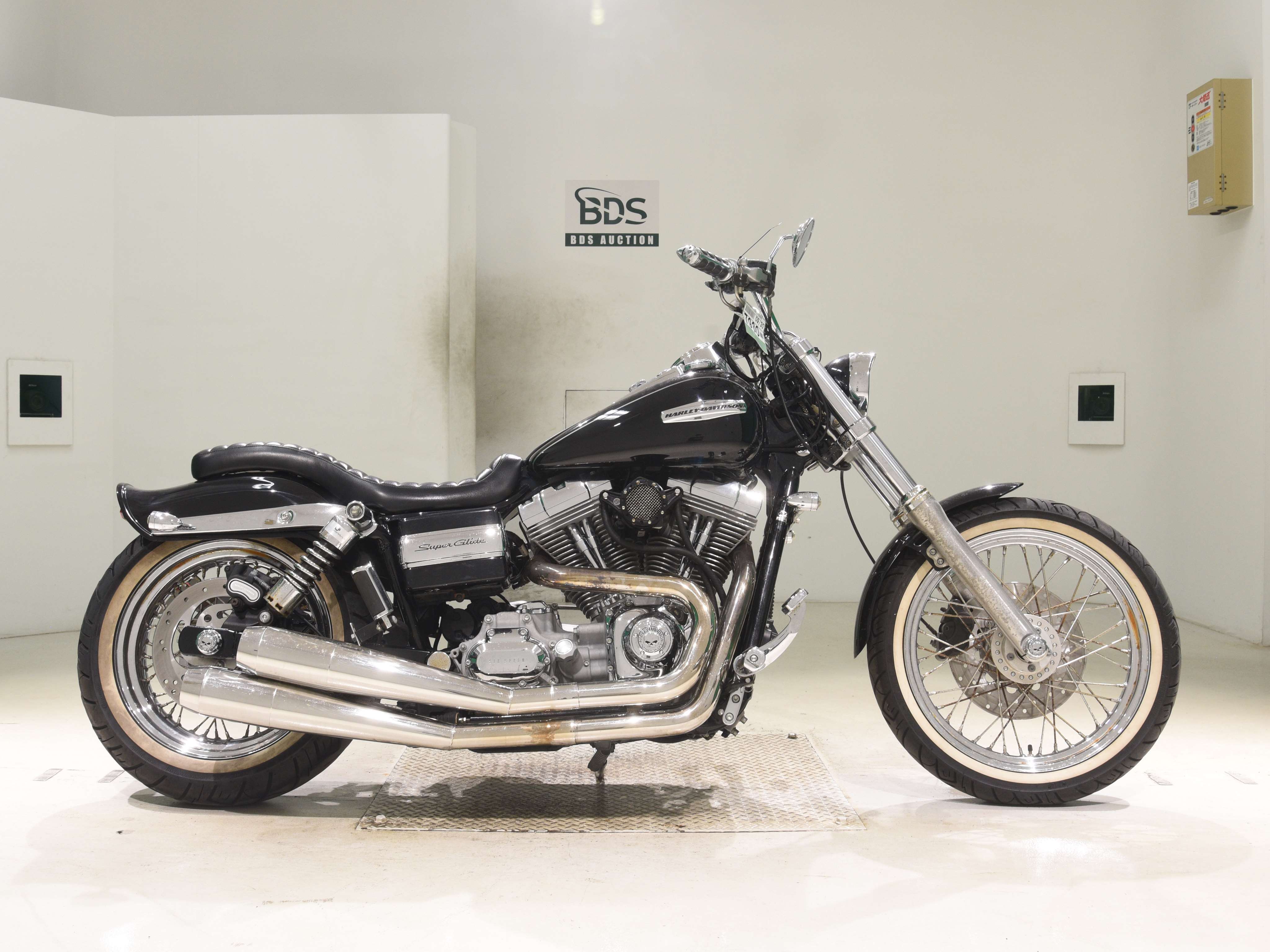 HD SUPER GLIDE FXDC1580