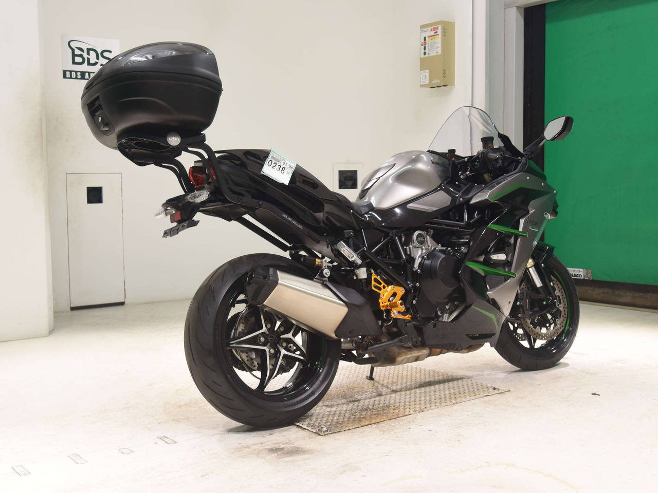 0238] Kawasaki NINJA H2 - ZXT02A-009548
