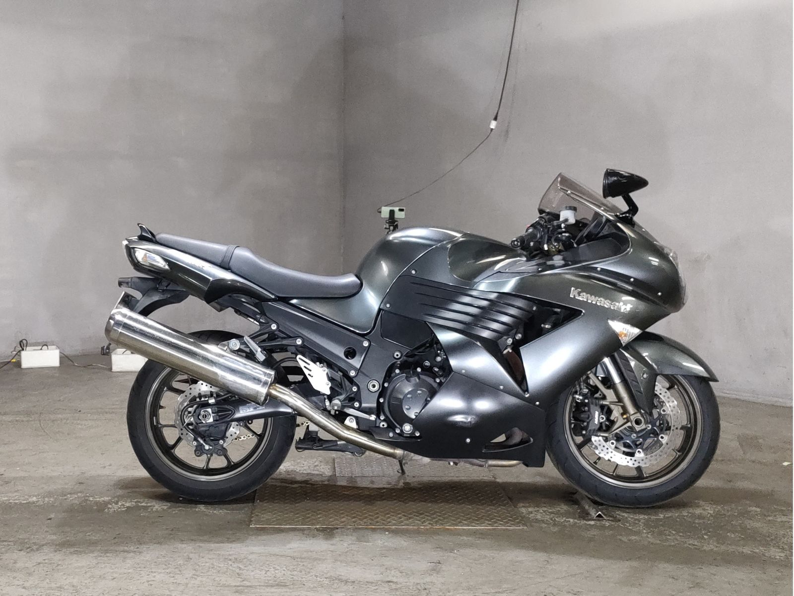 8187] Kawasaki ZZ-R1400 - ZXT40A-006810