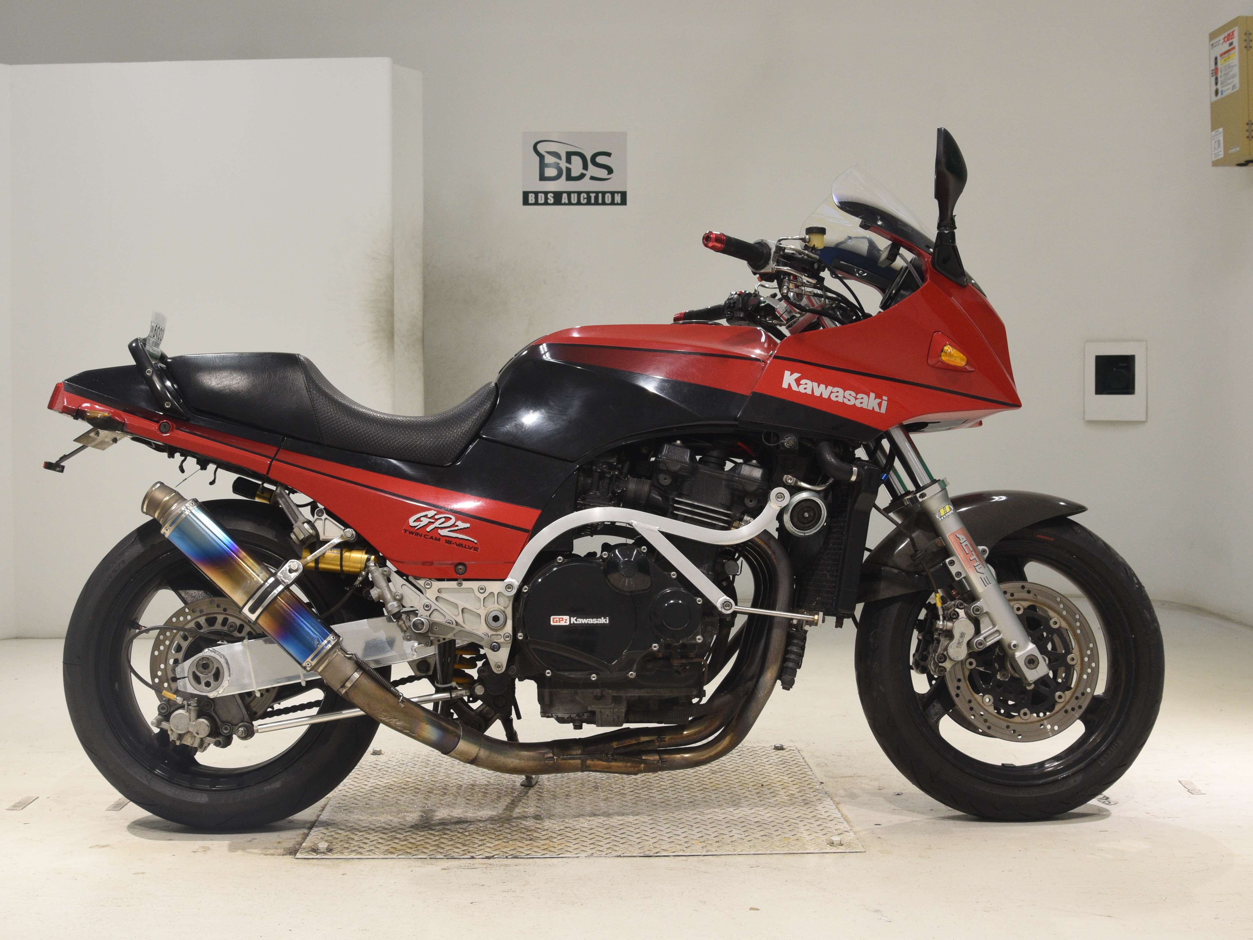 Kawasaki GPZ900R