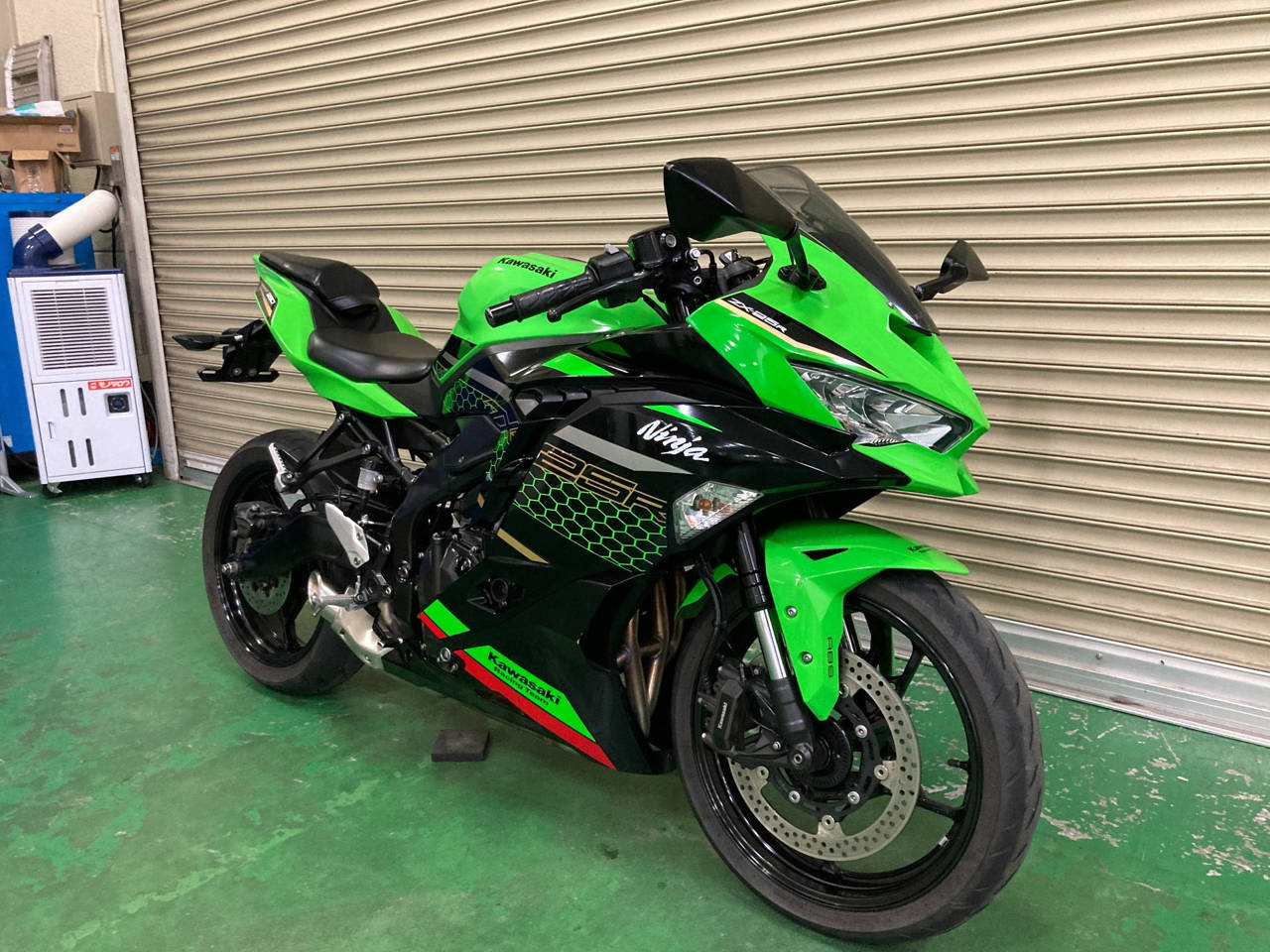 NINJA ZX-6R 40th ANNIVERSARY EDITION】をご納車させていただき