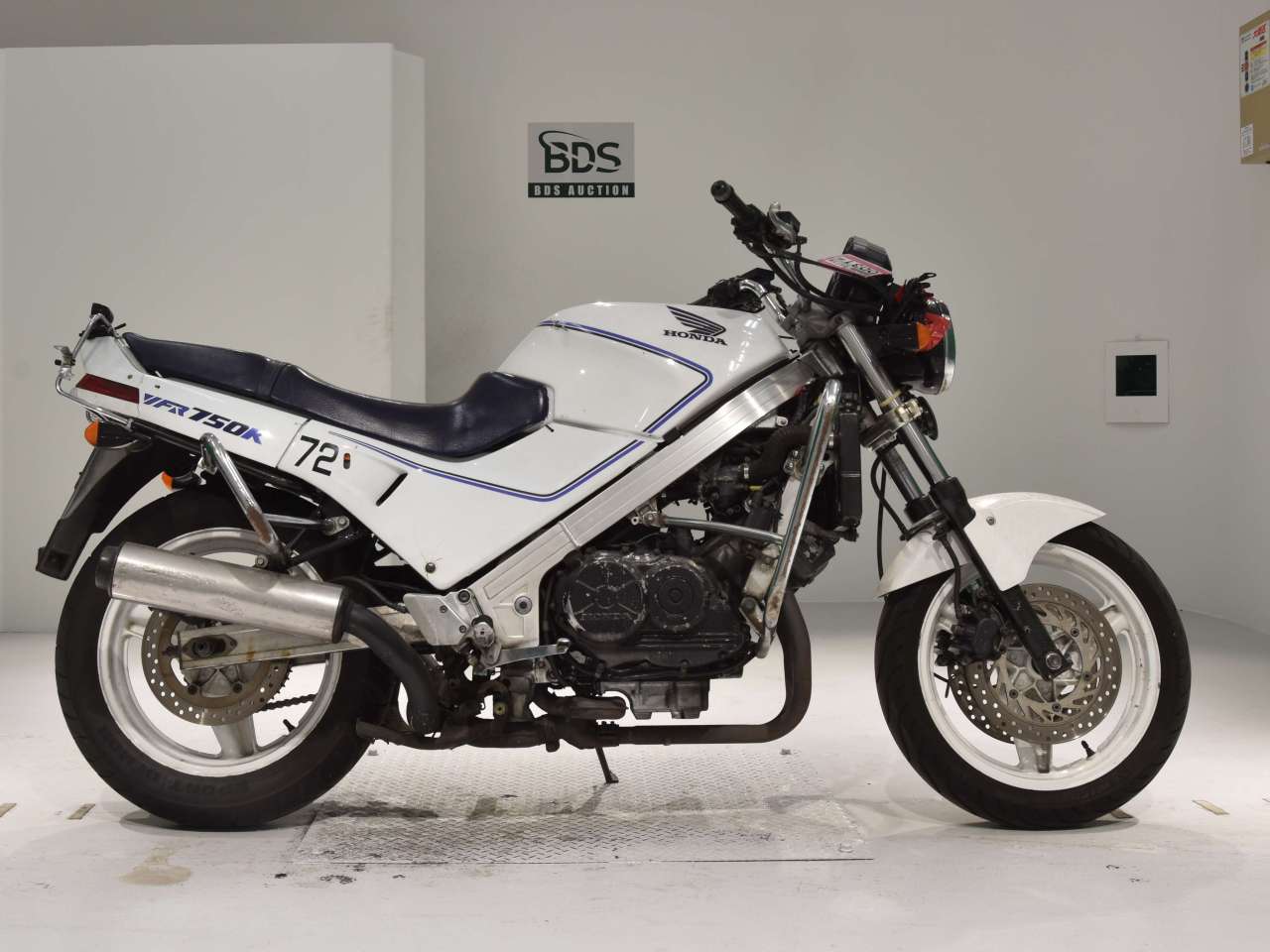 0031] Honda VFR750K - RC37-1000349