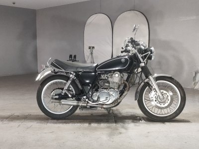 Yamaha SR 400