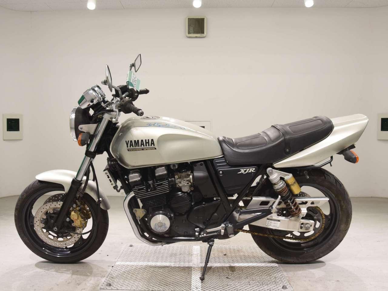 5252] Yamaha XJR400 - 4HM-059352