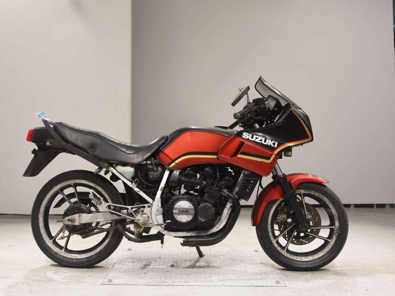 4008] Suzuki GS250FW - GJ71A-114419