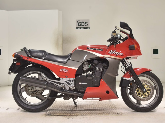 Kawasaki GPZ900R