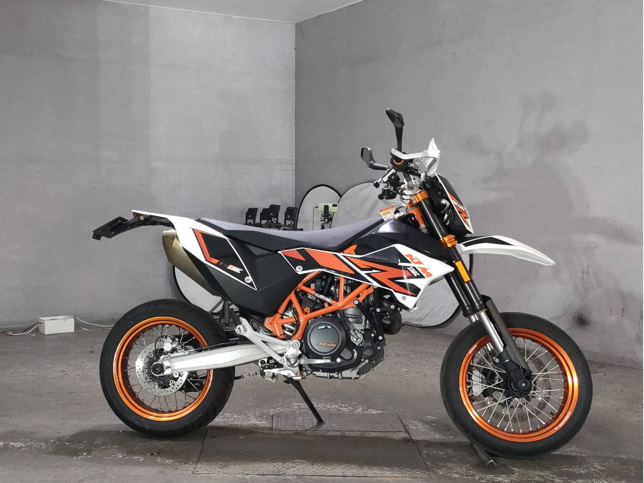 KTM 690 SMC R, zdjęcie 1