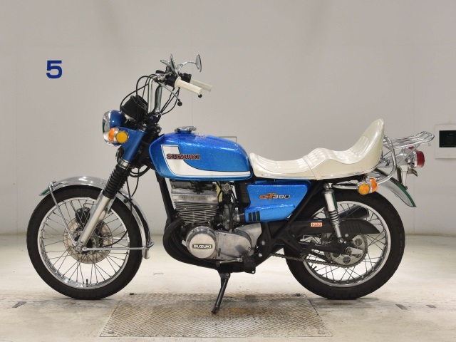 Suzuki GT380 — фото 2