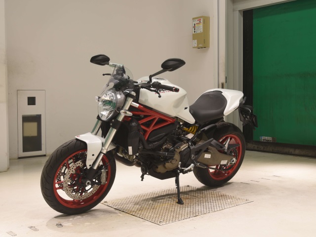Ducati MONSTER 821 — фото 4