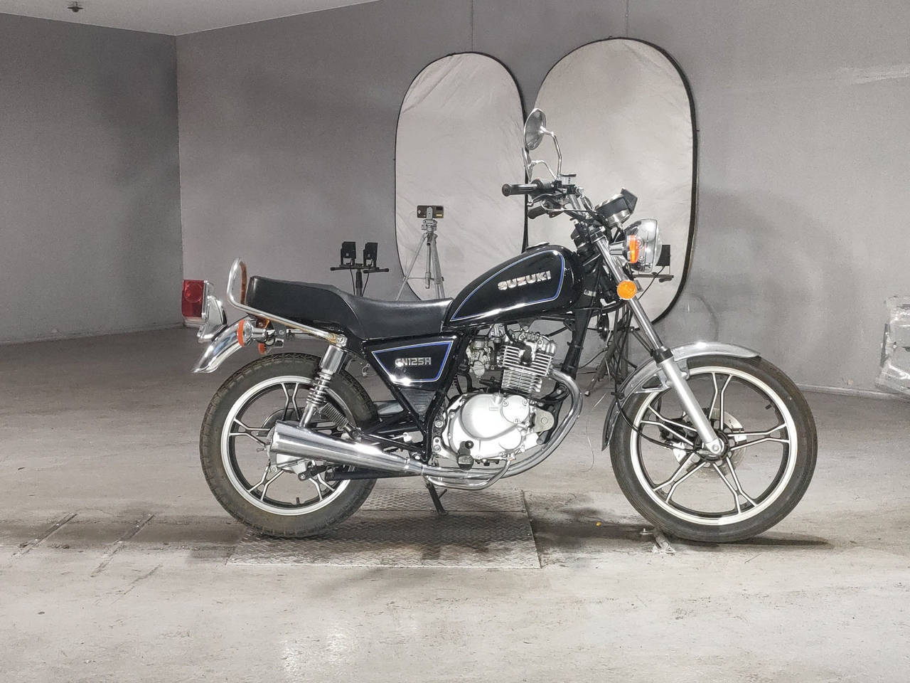 Suzuki GN125H