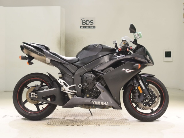 Yamaha YZF-R1