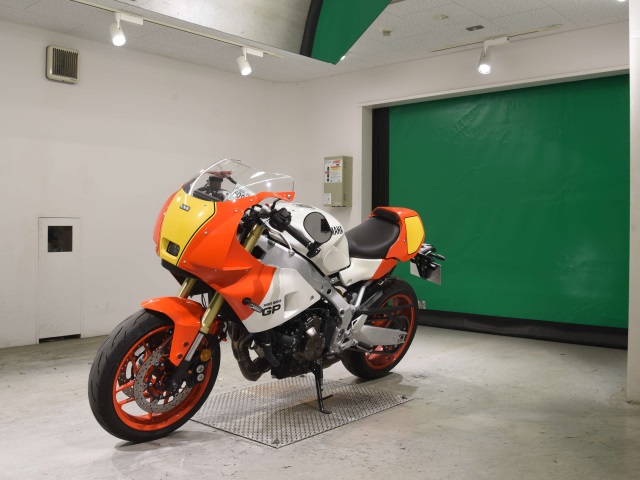 Yamaha XSR900GP — фото 4