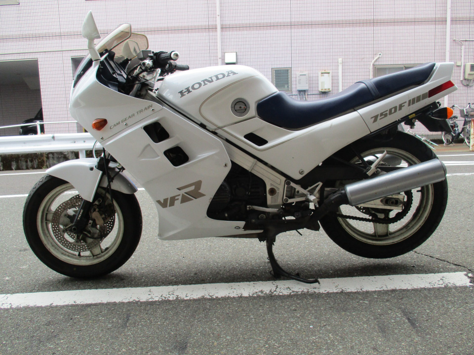 Honda VFR750F — фото 4