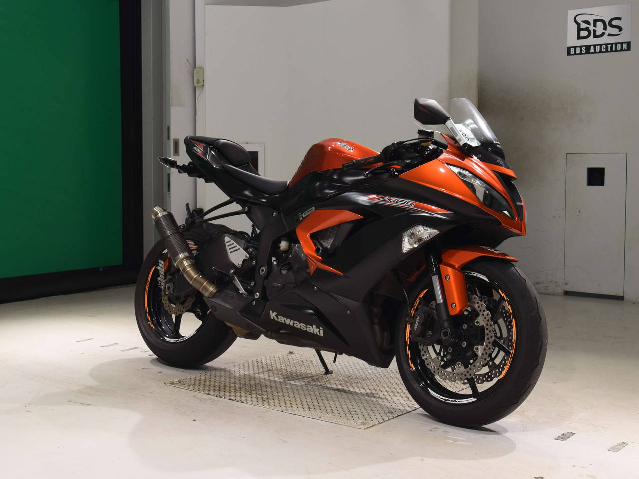 2864] Kawasaki ZX-6R - JKBZX636EFA011323