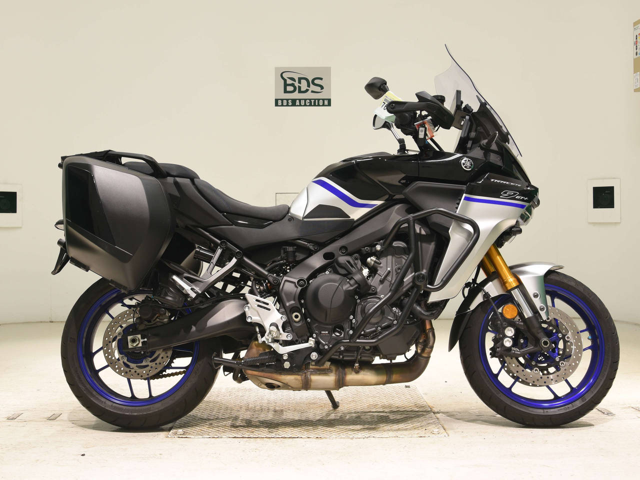 Yamaha TRACER9 GT+, right