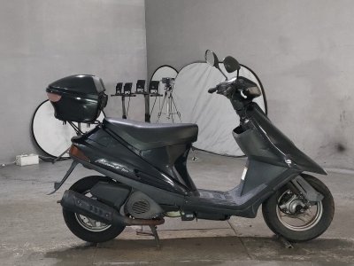 Suzuki ADDRESS V100