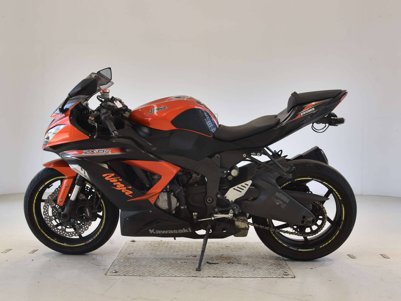 0143] Kawasaki ZX-6RA - JKBZX636EFA011412