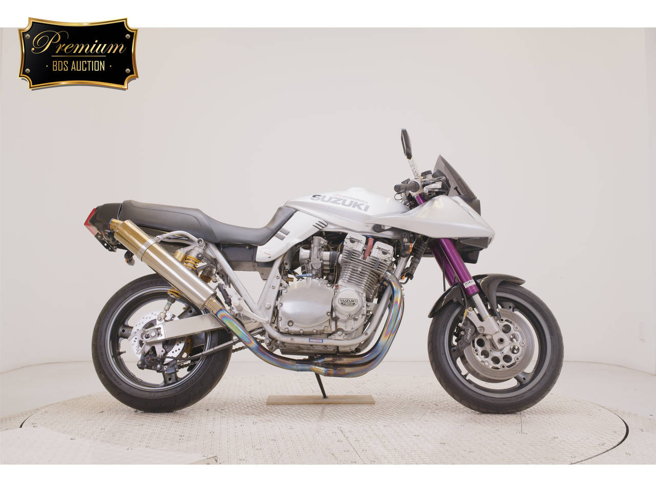 Suzuki GSX1100S KATANA