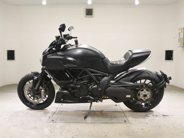 Ducati DIAVEL — фото 2
